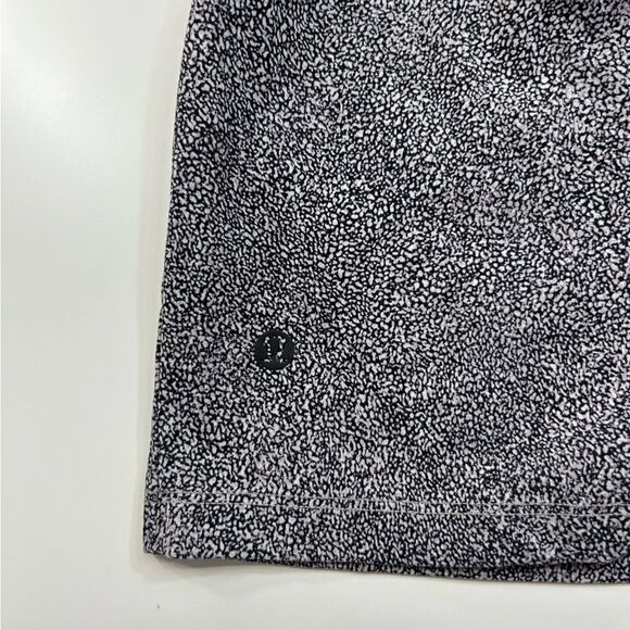 Lululemon On the Fly Shorts Sea Spray Alpine White Dark Chrome Size 4 - Picture 7 of 14